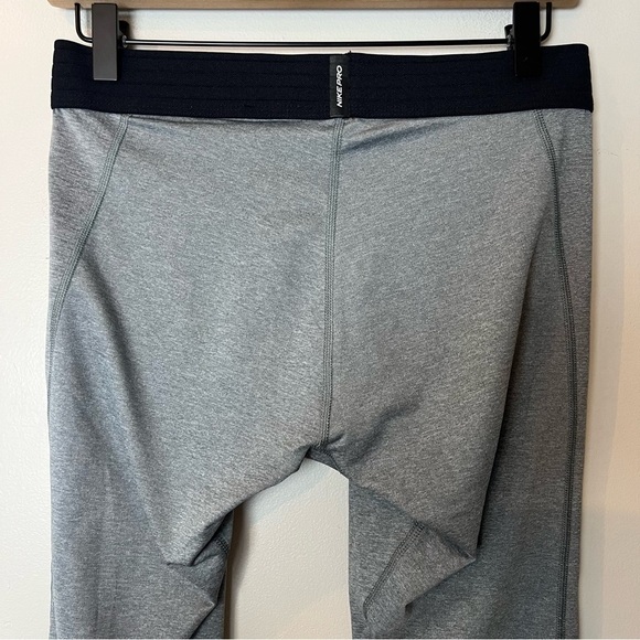 Nike Pro Gray Cropped Running Tights Medium - Picture 7 of 8